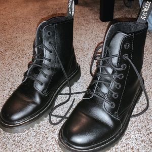 Dr Marten 1460 Boots